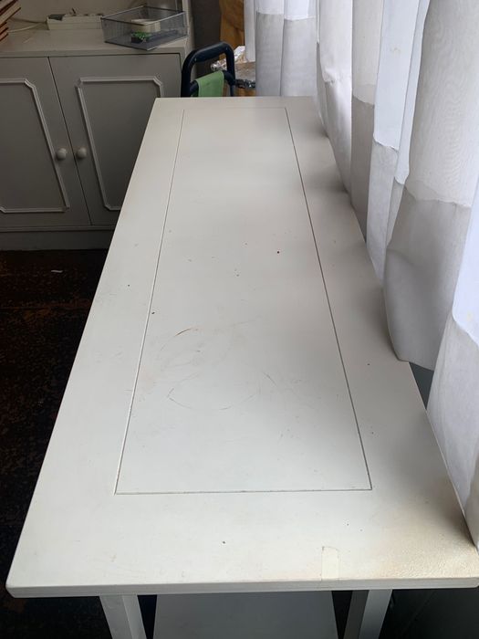 URGENTE/ ÚLTIMA OPORTUNIDADE (próx. fim-de-semana)  - Mesa de apoio branca