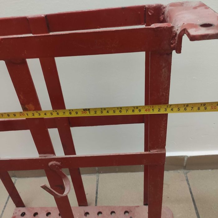 Кронштейн для в пожарный щит для пожарного рукава