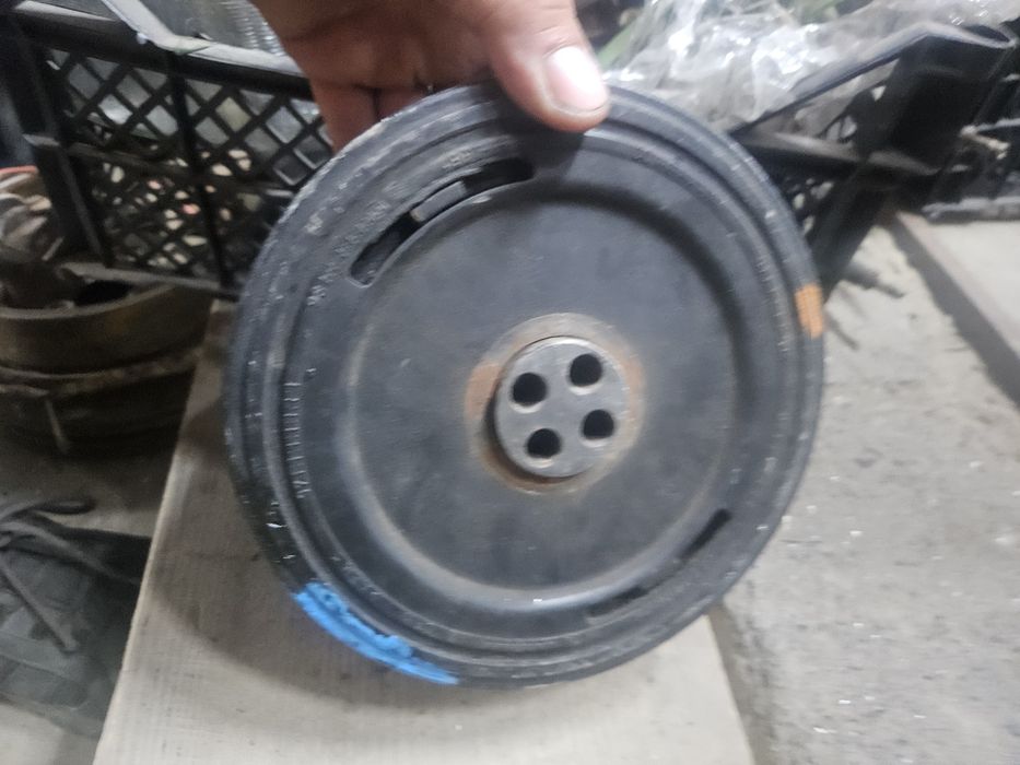 Шків колінвалу БМВ Е39 Е46 Х5 Е53 3.0 дизель BMW E39 E46 X5 E53