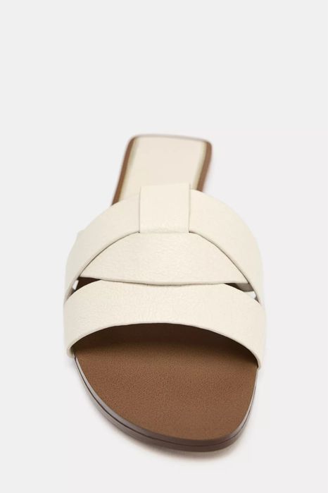 Шкіряні шльопанці Zara.Нові.