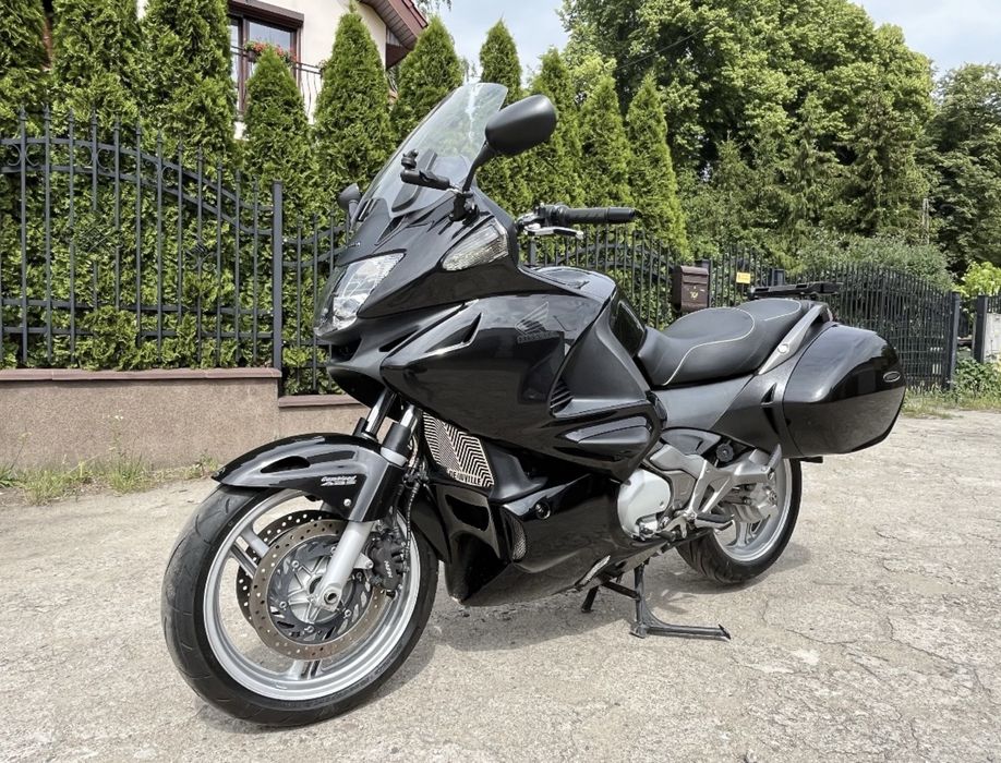 Honda NTV 700  super stan