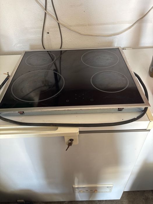 Vendo placa de vitrocerâmica Electrolux