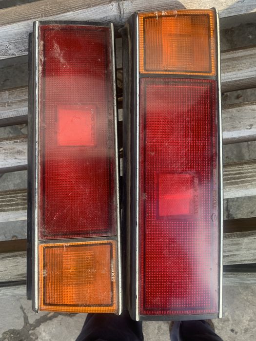 Продам задні фонарі до нісан ланглей .