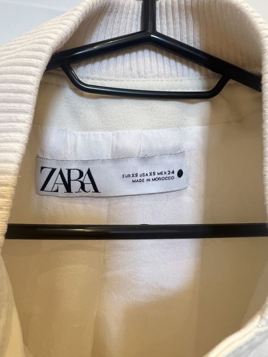 Молочний Бомбер Zara