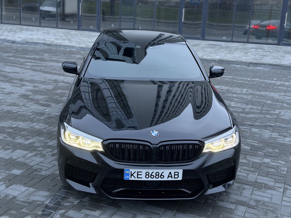 BMW 5 G30 БМВ 5 3.0 дизель полный привод!