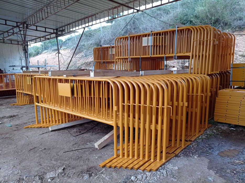 Barreira, Grade ou Baia de Proteção Anti-Motim - Novo