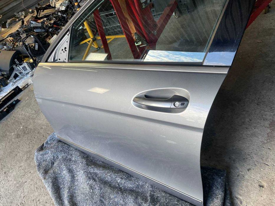 Дверь передняя левая водителя Mercedes W204 дверка передня ліва