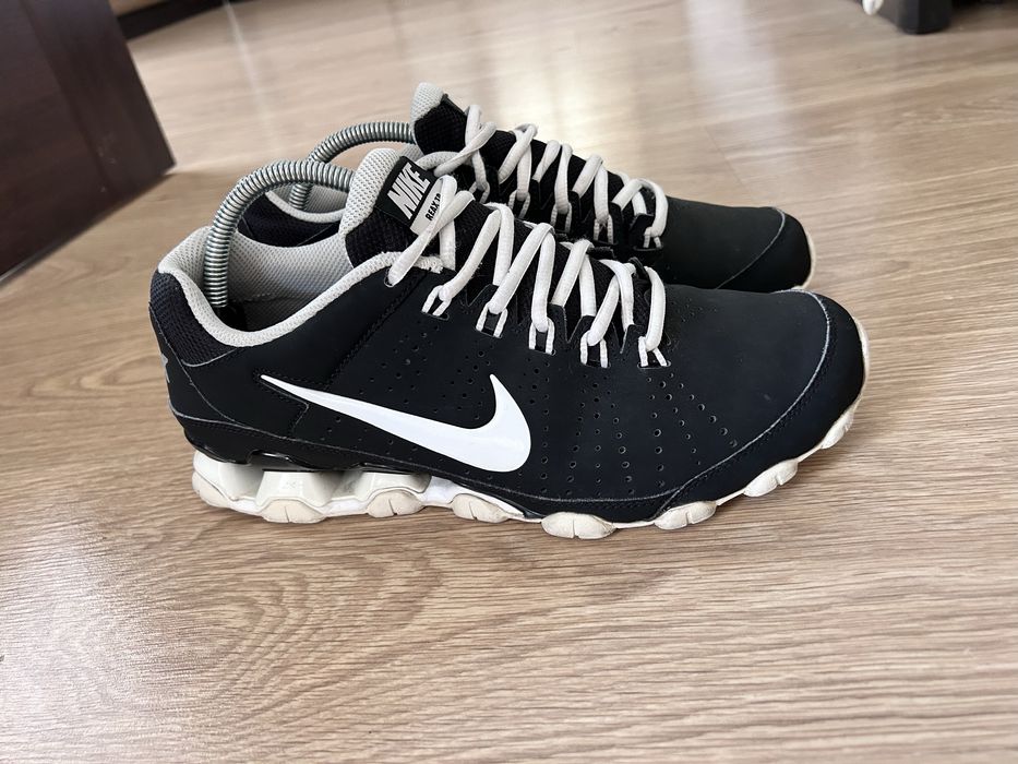Чоловічі кросівки  Nike Reax