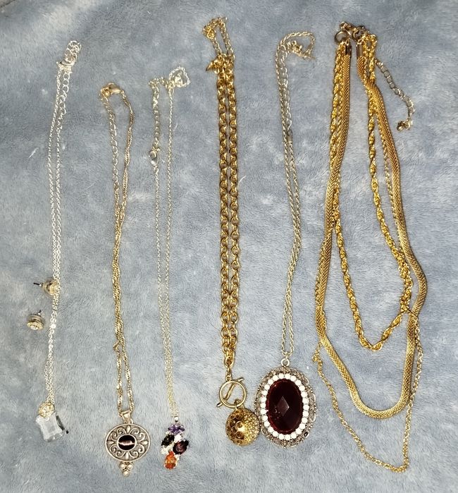 Вінтажна біжутерія AVON