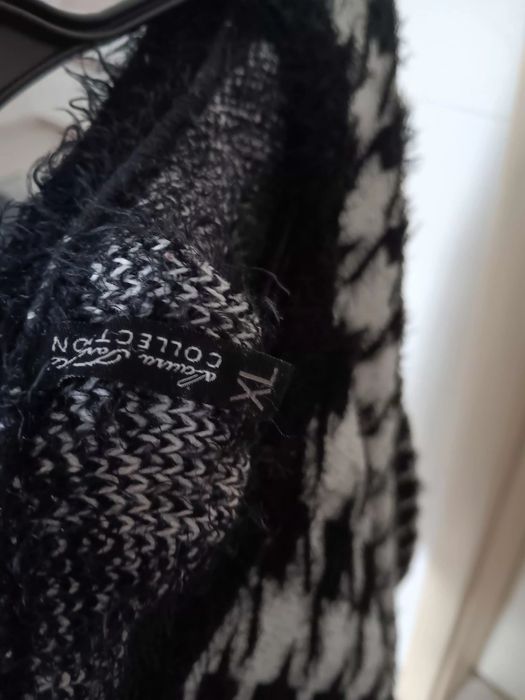 Sweter biało-czarny .Rozm.xl