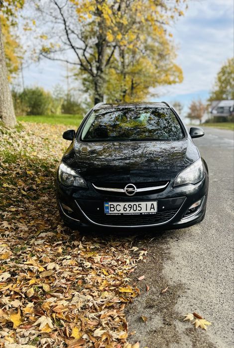Astra j 2013 року