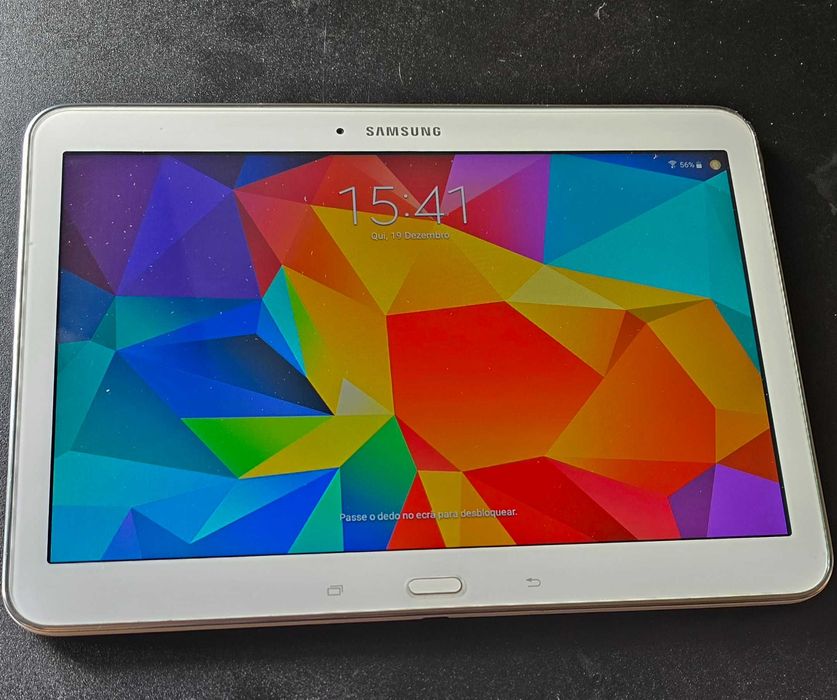 Samsung Galaxy Tab 4 10.1" – Tablet + Capa Protetora + Película de Ecrã