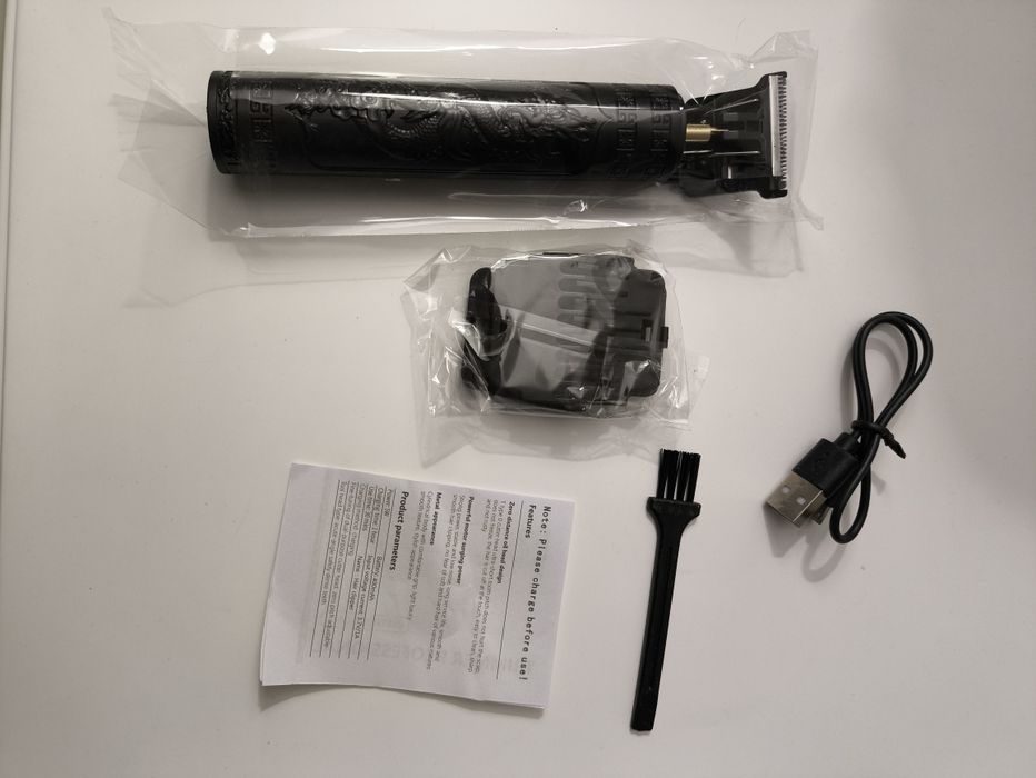 Máquina / aparador de cabelo e pêlo