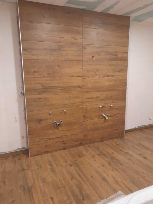 Remonty, Wykończenia wnętrz, Zabudowa poddasza, Układanie płytek