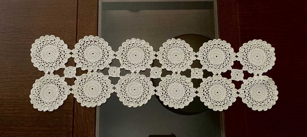 Naperons em renda manual (cróche)