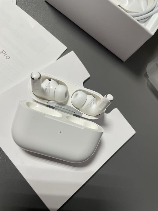 Безпровідні навушники