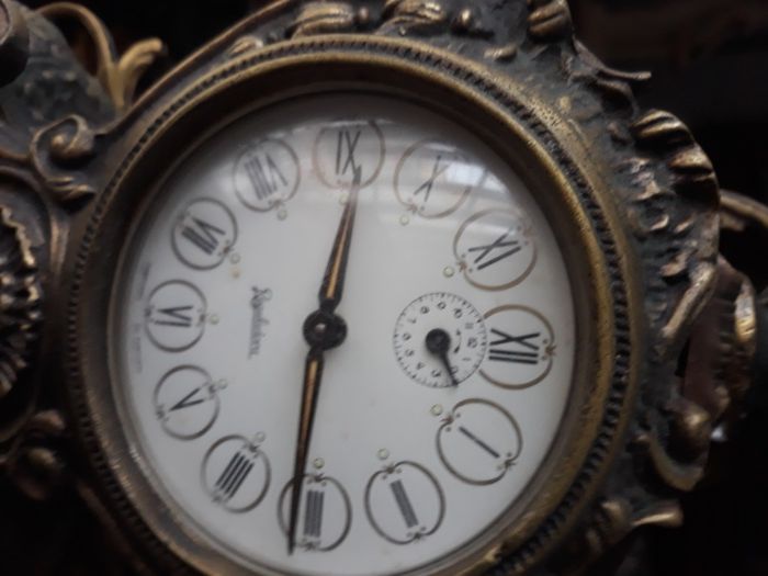 Relogio em Ferro Fundido da Reguladora