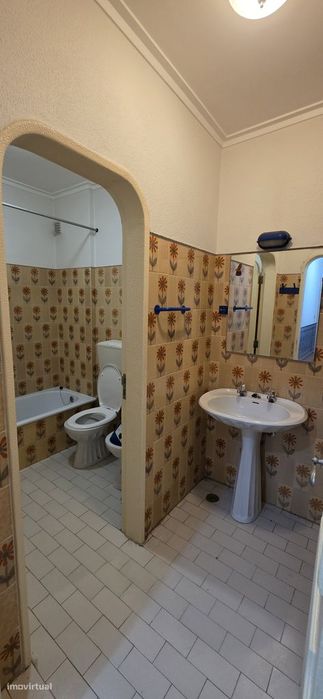 T2 com Áreas Amplas na Costa da Caparica