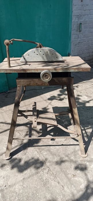 Станок деревообробний