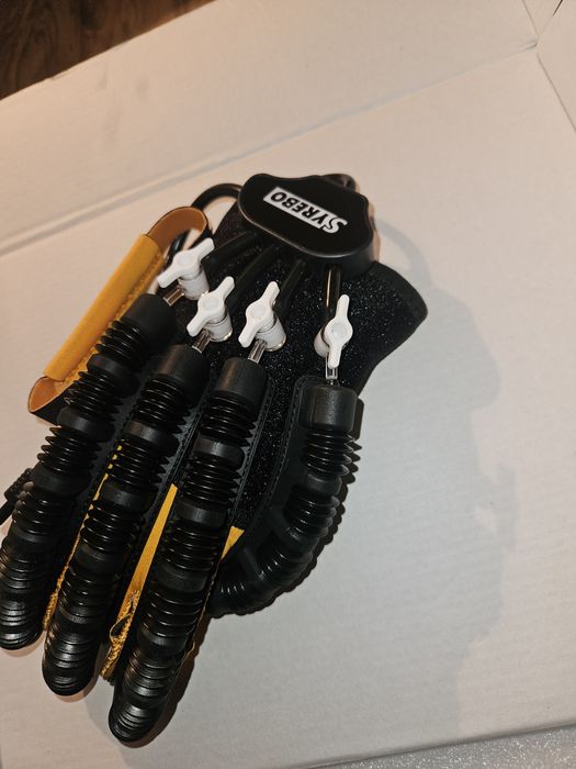 Robot rehabilitacyjny Dłoni (LEWA)