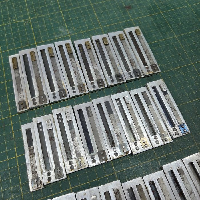 Głosy basowe do akordeonu lub harmonii