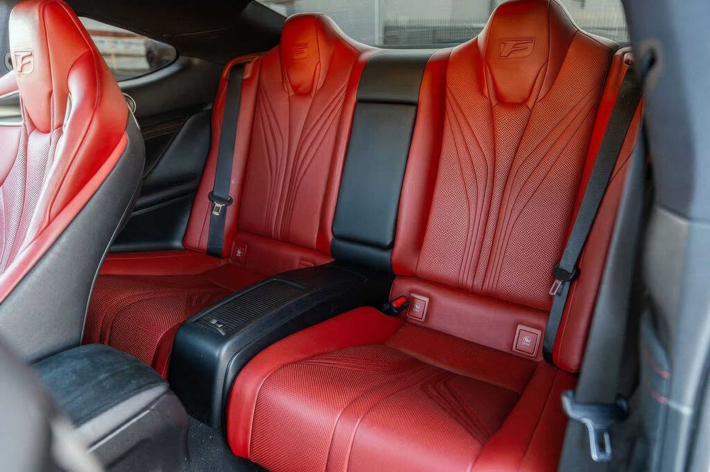 Lexus RC-F      2017