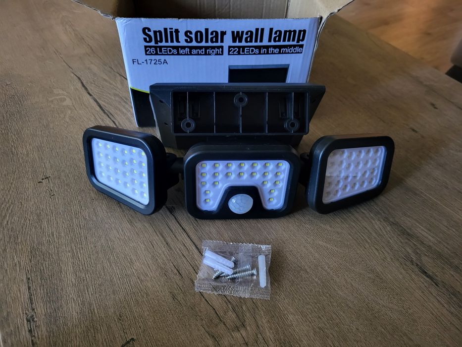 Lampa solarna 74 LED FL-1725A czujnik ruchu 3 panele
