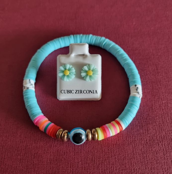 Conjunto de pulseira e brincos em tons de turquesa