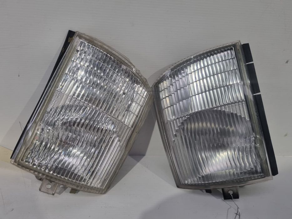 Pisca lateral esquerdo e direito Mitsubishi Canter Fuso