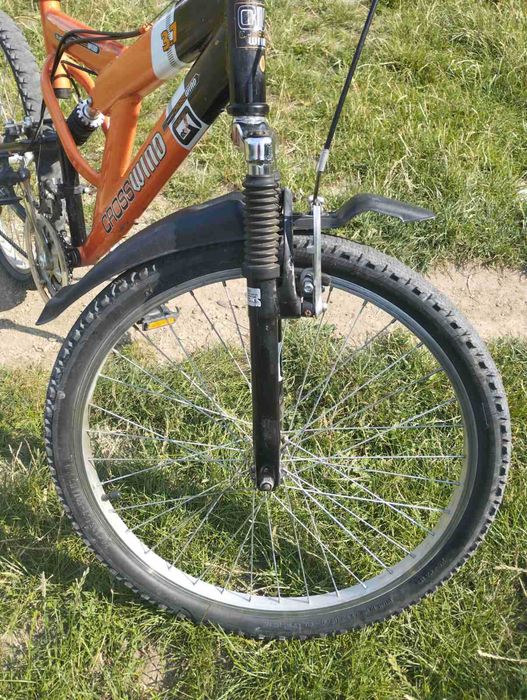 Велосипед б/у з 24 колесами і 21 швидкістю.