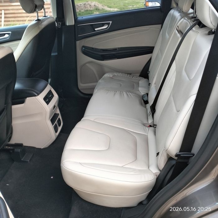 Ford Edge Titanium