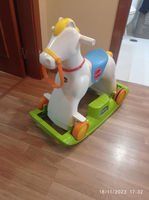 Cavalo chicco 2 em 1