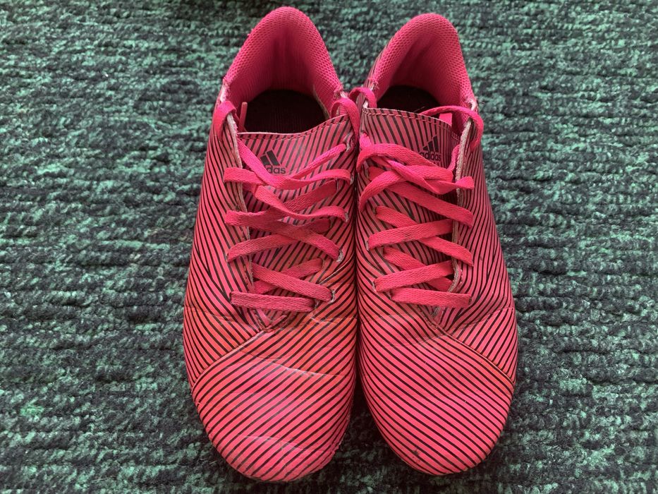 Футбольні бутси Adidas, рожеві