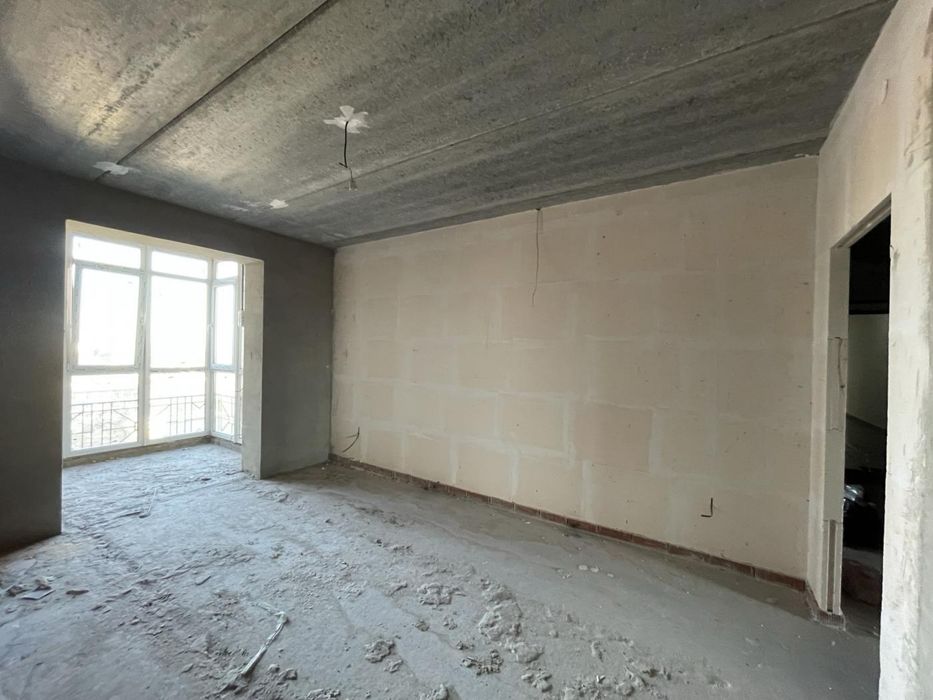 Продам 2ком. 77.8м2. + кладовка 4м2. ЖК Атлант ул. Антоновича,36