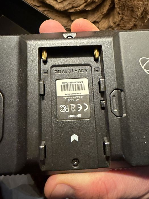 Atomos Shinobi монітор для камери