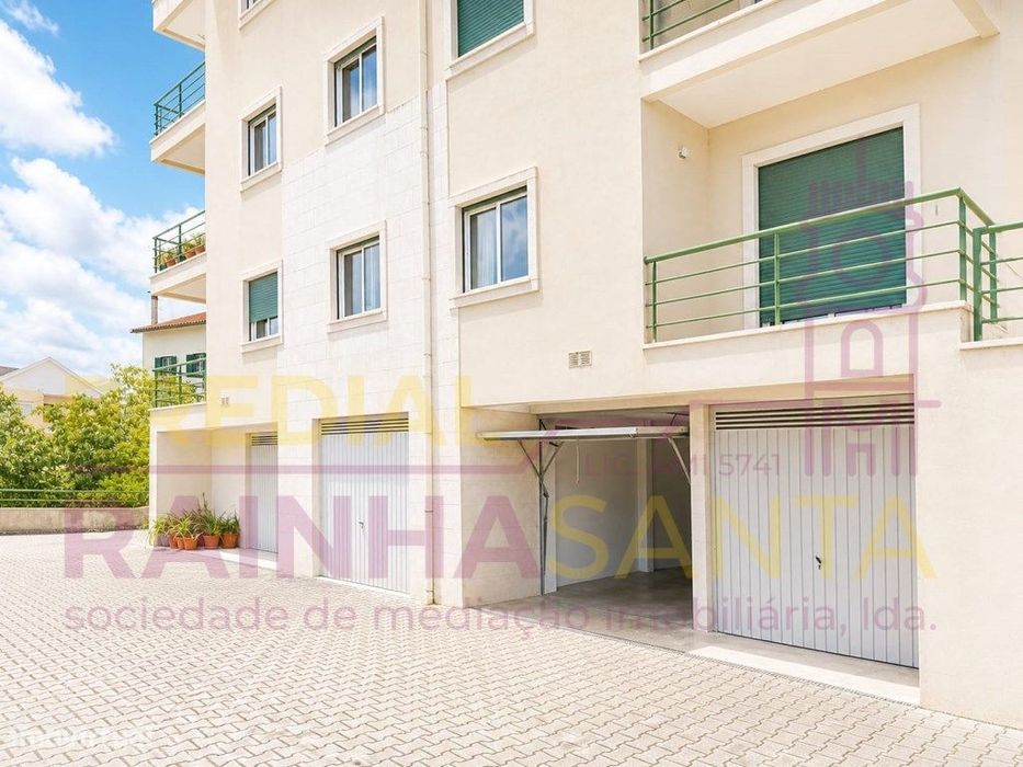 Apartamento T2 com Garagem em Box - S. Martinho do Bispo, Coimbra