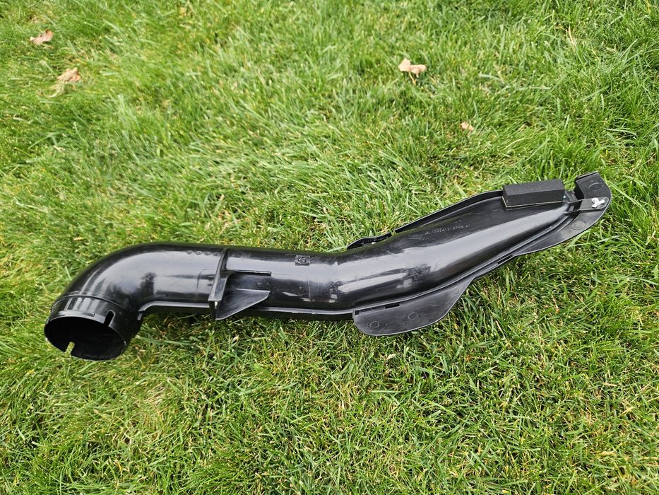 Патрубок повітряного фільтра Mitsubishi L200 Pajero sport 2006-2015