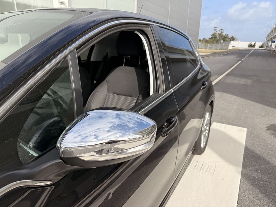 Peugeot 208 1.2 Allure 2019