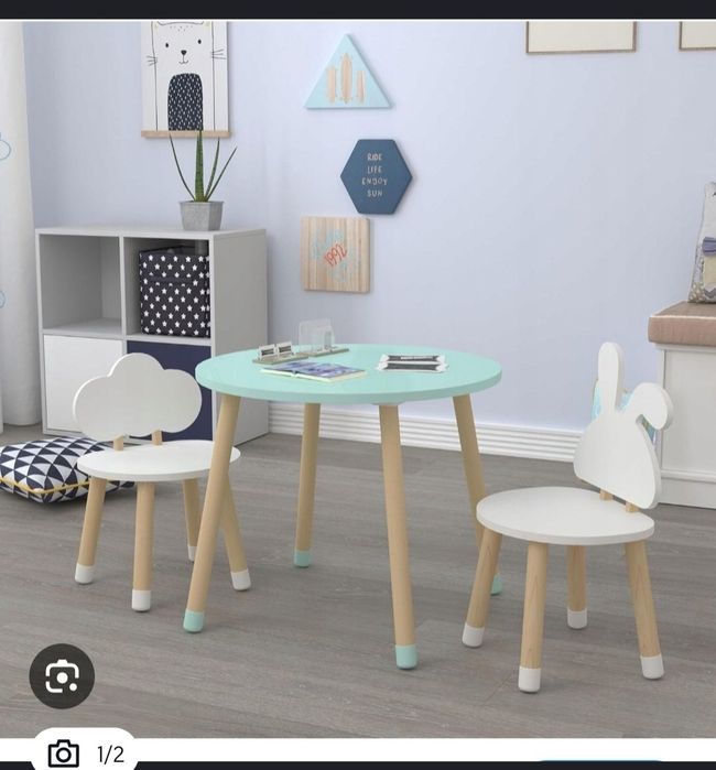 Stolik dzieciecy i 2 krzesła