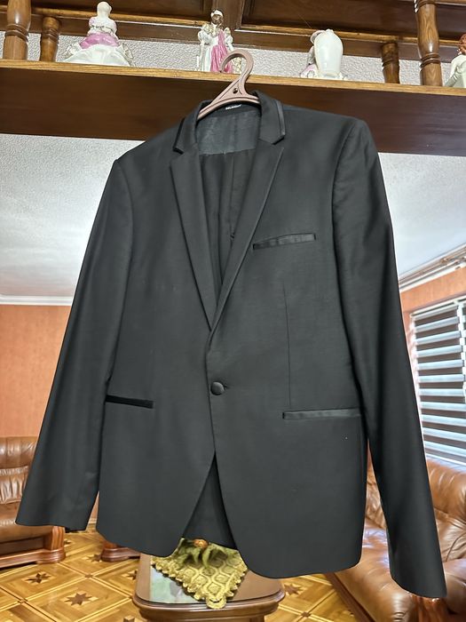 Чоловічий костюм