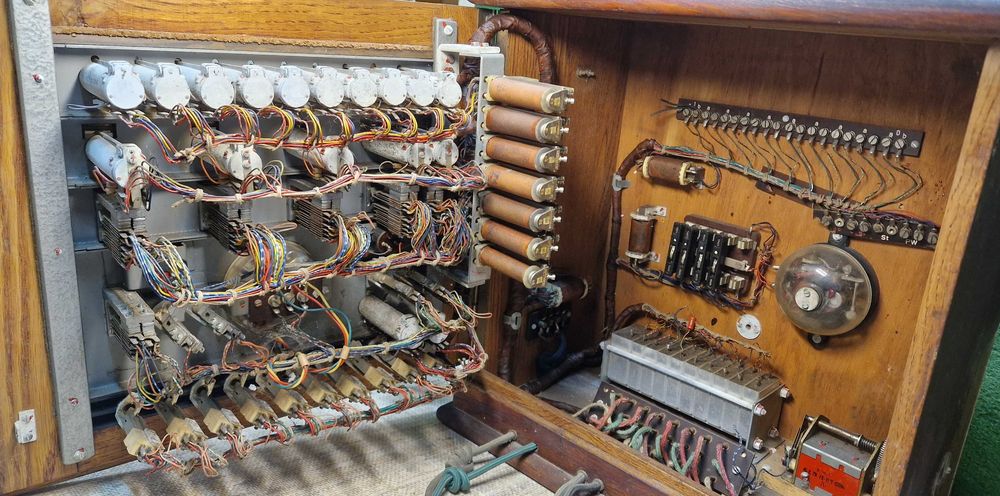Stara centrala łącznica telefoniczna CB-10 - 1971r. z czasów PRL - zabytek