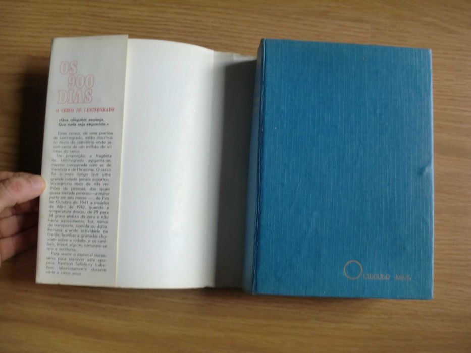 Os 900 Dias - O cerco de Leninegrado
de Harrison E. Salisbury