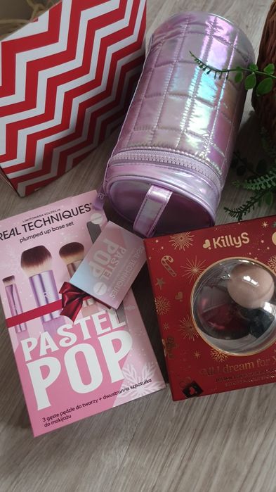 Zestaw prezentowy pędzle do makijażu Real Techniques Pastel Pop kosmetyczka