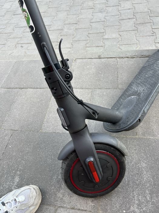 Продам електросамокат xiaomi pro 2