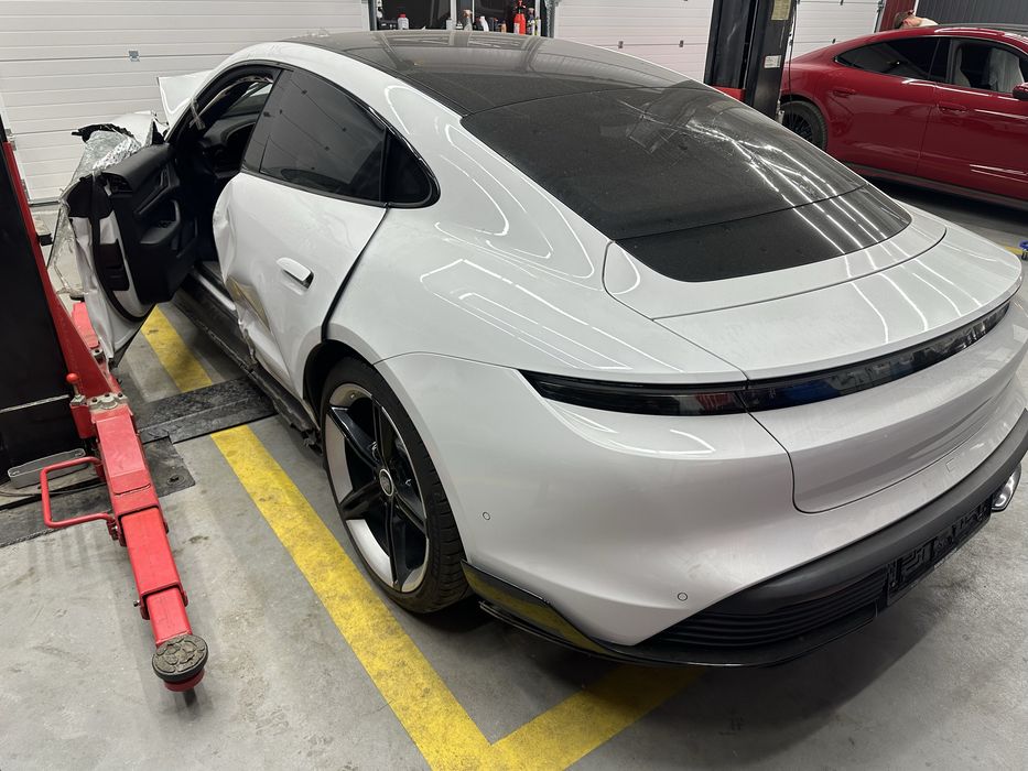 Розбір розборка шрот Porsche Taycan turbo s