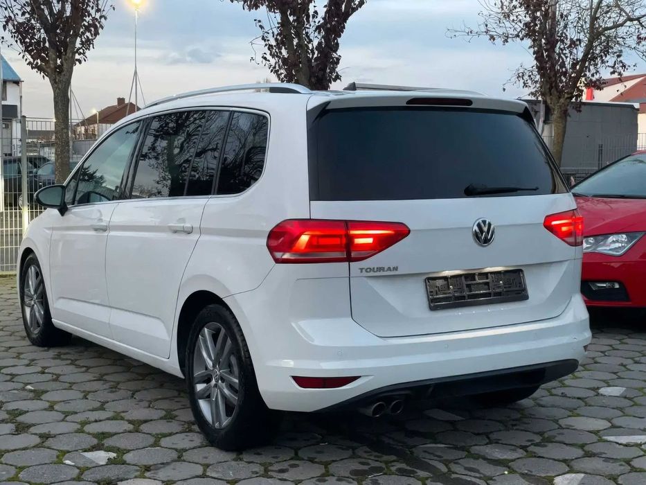 Volkswagen Touran      2018