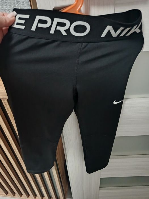 Legginsy Nike pro 128/134 cm