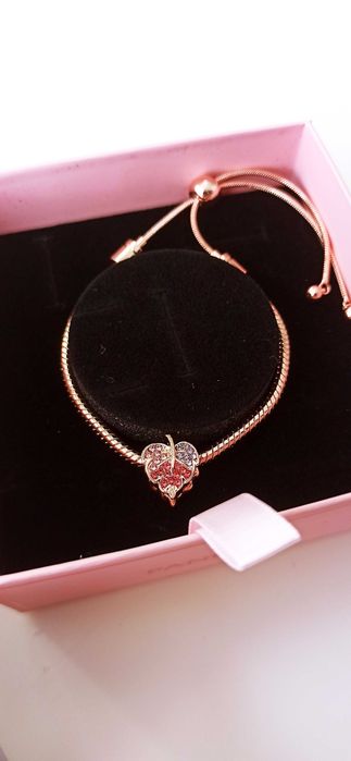 Bransoletka Regulowana z Zawieszka Lśniący Liść Pave + PUDEŁKO PANDORA