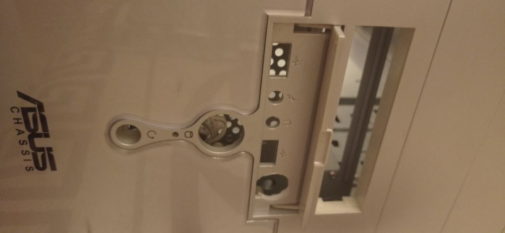 Старі корпуса atx для пк