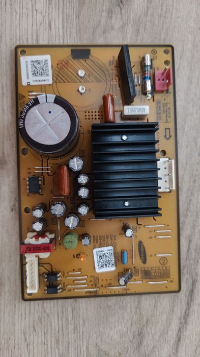 Модуль управління інверторним компресором